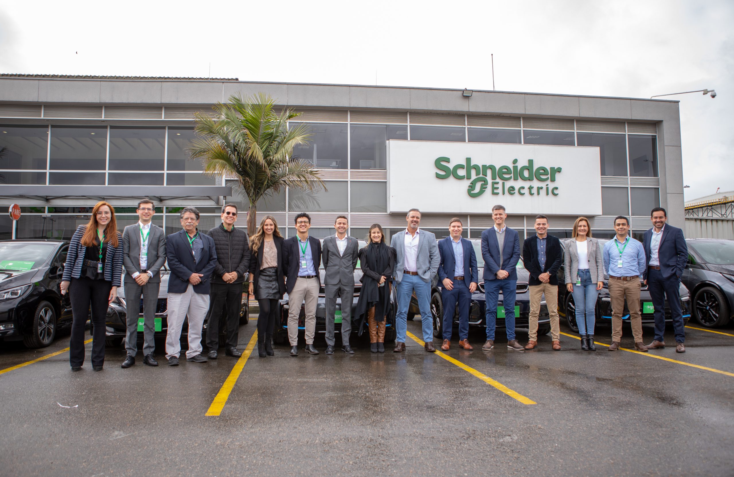 La nueva apuesta de Schneider Electric - Revista Autocrash - CesviColombia