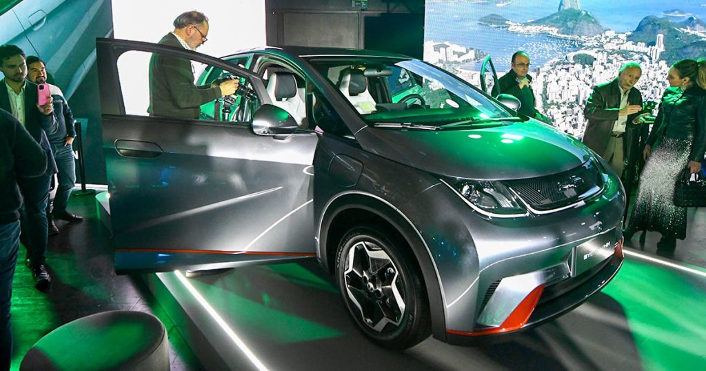 BYD presenta BYD DOLPHIN en el evento de lanzamiento de la marca en ...