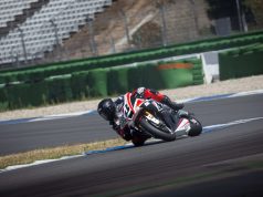 Bridgestone lanza la llanta lisa para moto RACING BATTLAX V03: máximo agarre, precisión y rendimiento en pista